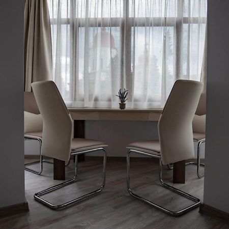Apartament Natalia Tîrgu Ocna Esterno foto