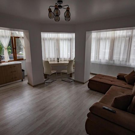 Apartament Natalia Tîrgu Ocna Esterno foto