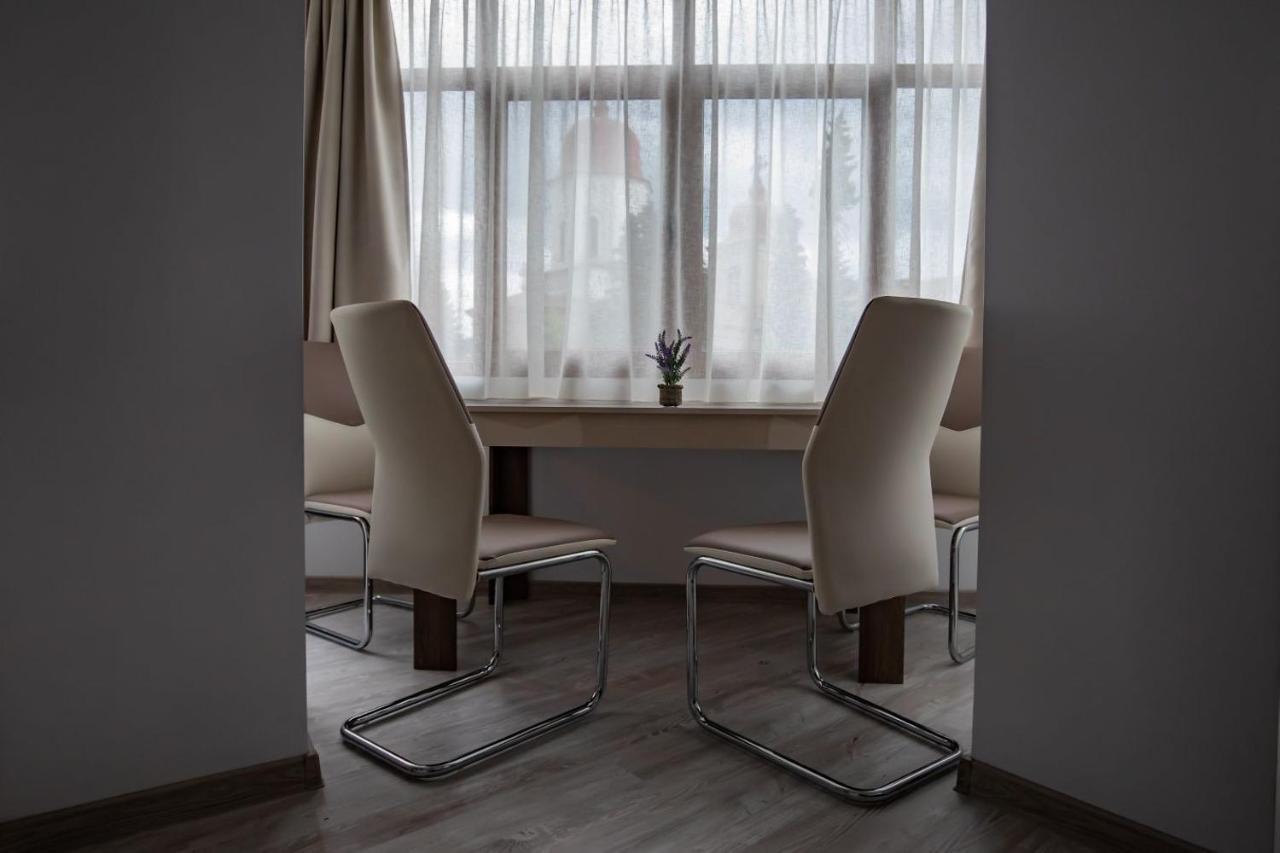 Apartament Natalia Tîrgu Ocna Esterno foto