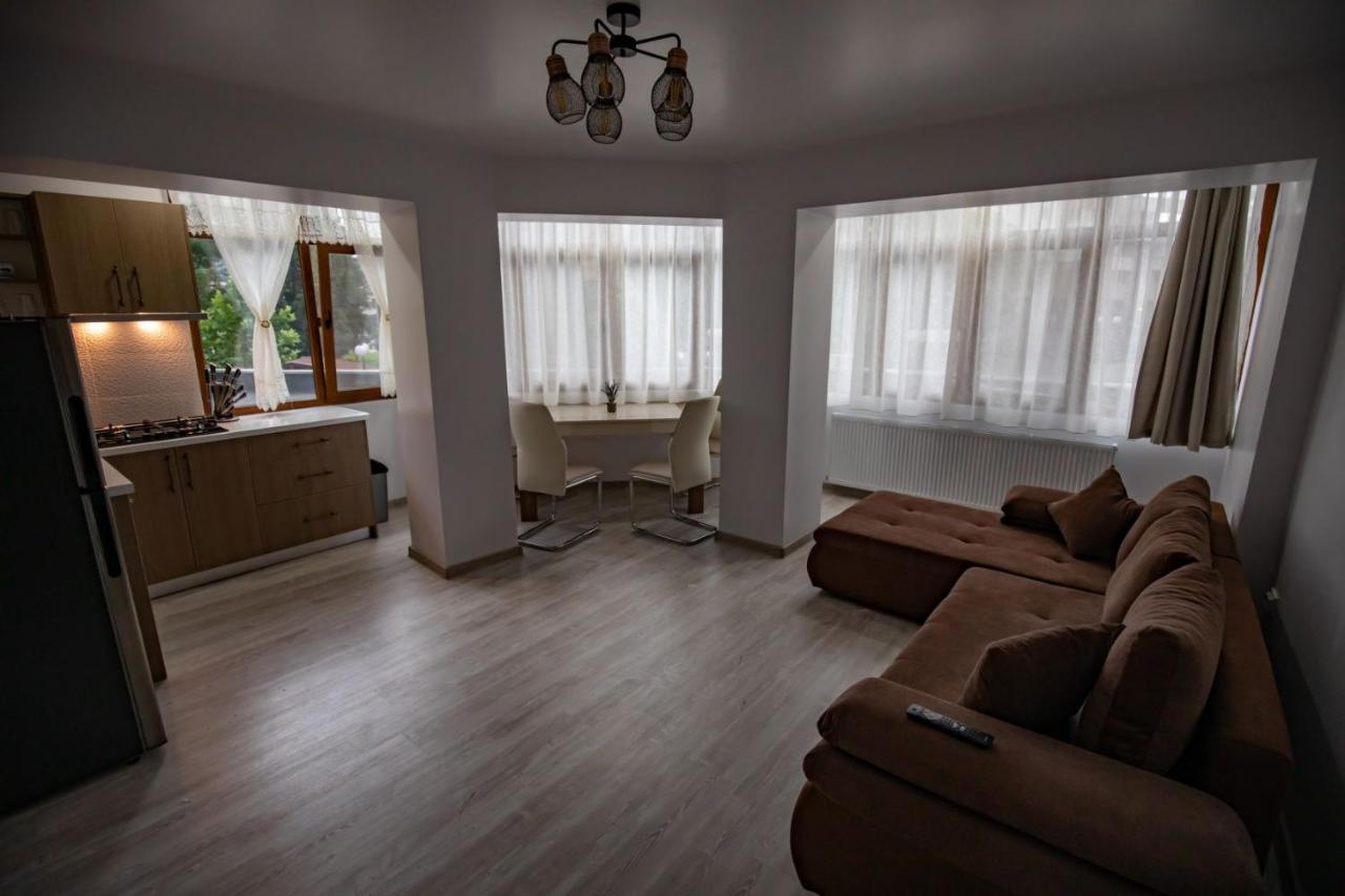 Apartament Natalia Tîrgu Ocna Esterno foto