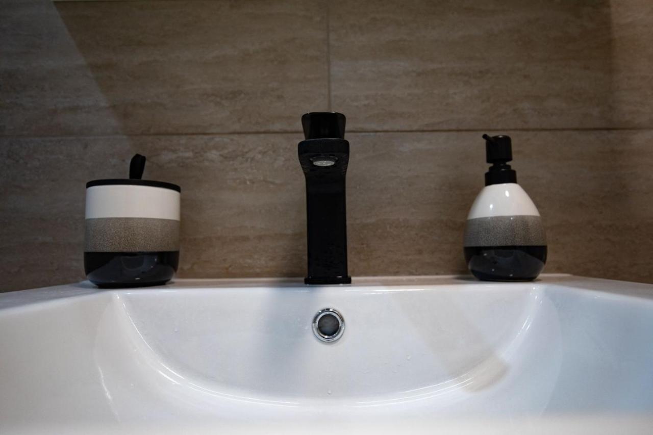 Apartament Natalia Tîrgu Ocna Esterno foto
